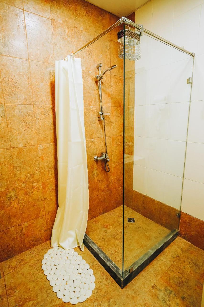 شقة Second House Rustaveli تبليسي المظهر الخارجي الصورة