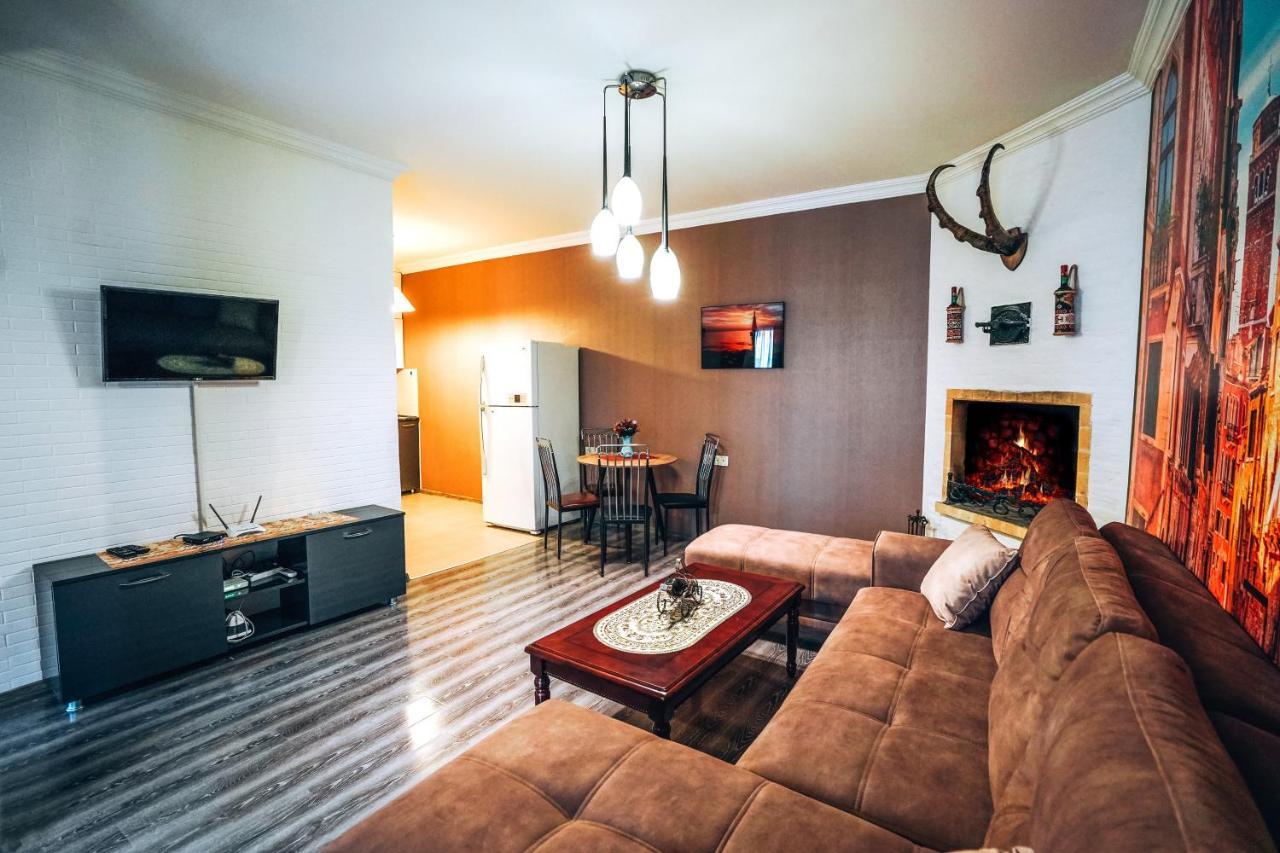 شقة Second House Rustaveli تبليسي المظهر الخارجي الصورة